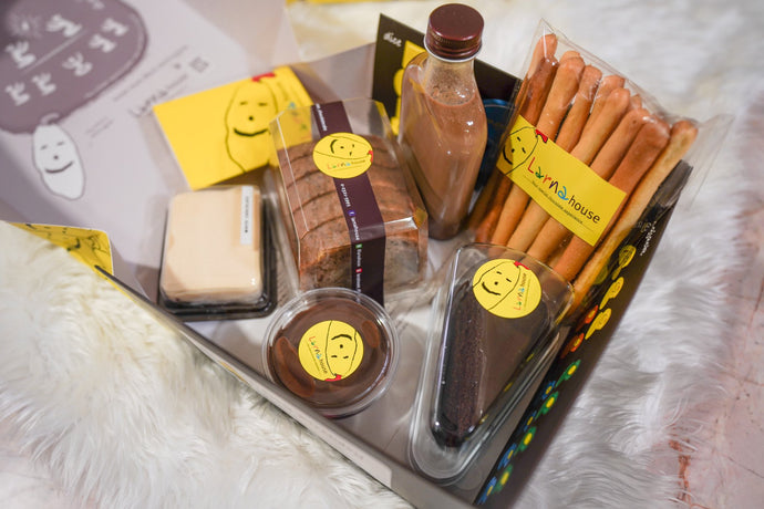 What cake should you eat at Larnahouse?